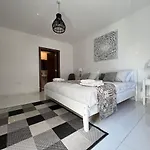 Διαμέρισμα New 2 Mins From Seafront