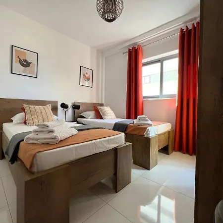 شقة New 2 Mins From Seafront خليج سانت بول