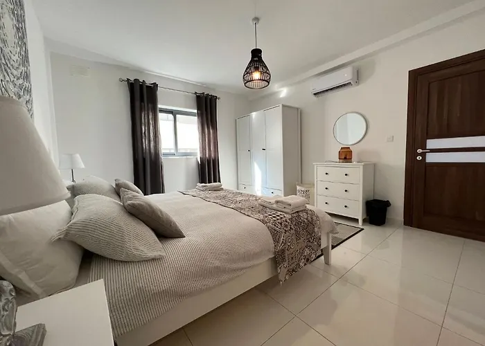 Apartamento New 2 Mins From Seafront St Paul's Bay