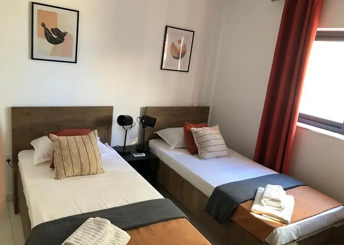 New 2 Mins From Seafront Apartamento