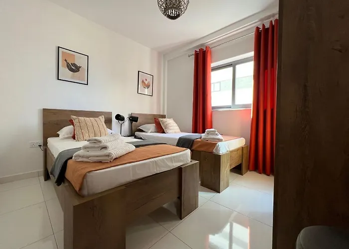 Apartamento New 2 Mins From Seafront St. Paul's Bay