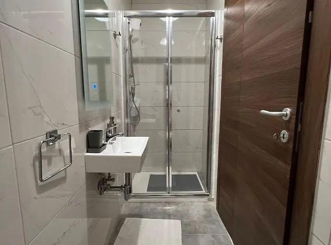 New 2 Mins From Seafront Apartamento