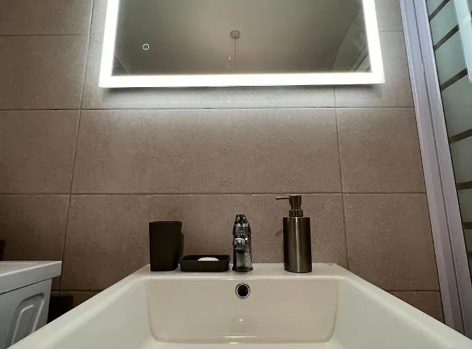 New 2 Mins From Seafront סיינט פול ביי